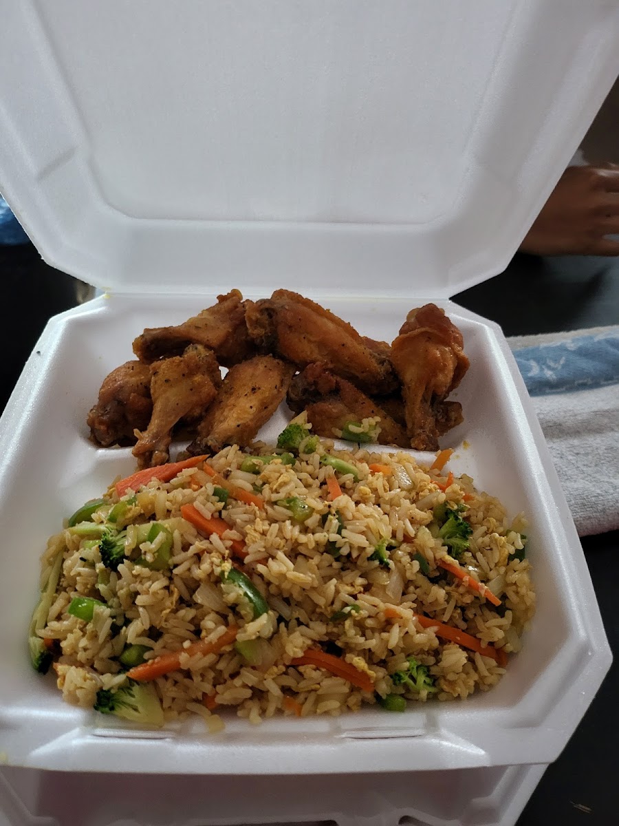 Champion Wings And Fish Forest Park Photos 2